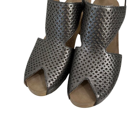 Dansko Teagan Women Metallic Perforated Leather Peep Toe Slingback Sandals SZ 39 - Picture 3 of 11